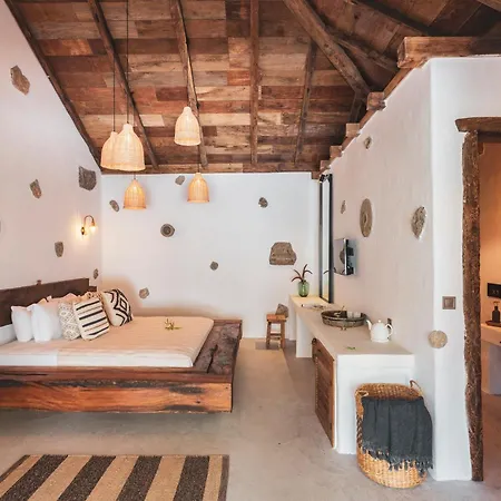 Hotel Luxury-pet Friendly *